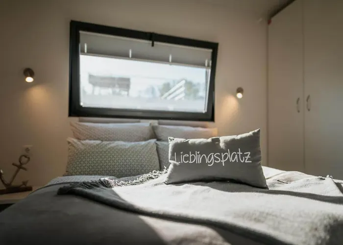 Havel River Houseboat *